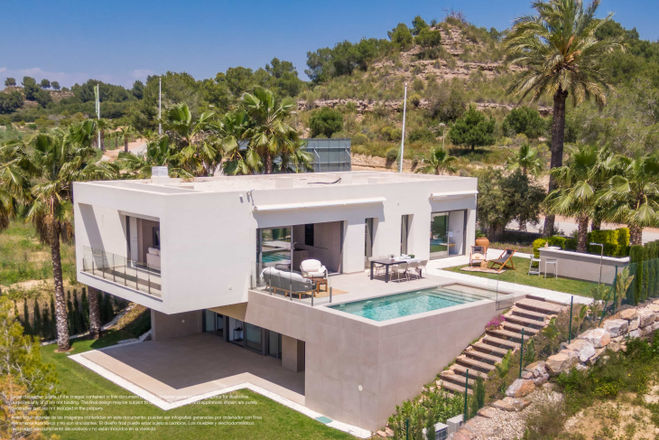 Ruime moderne villa op Las Colinas Golf Club