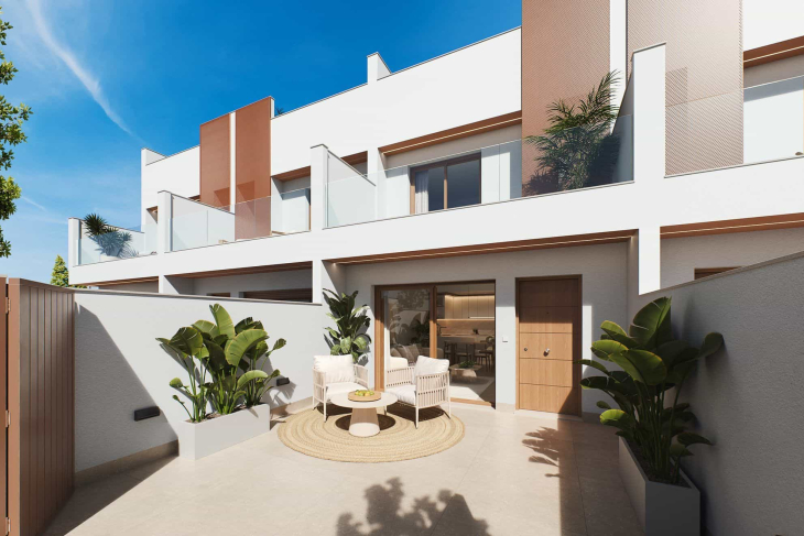 Modern townhouse with private pool