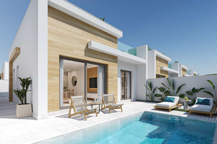 Villa with pool at an excellent price!